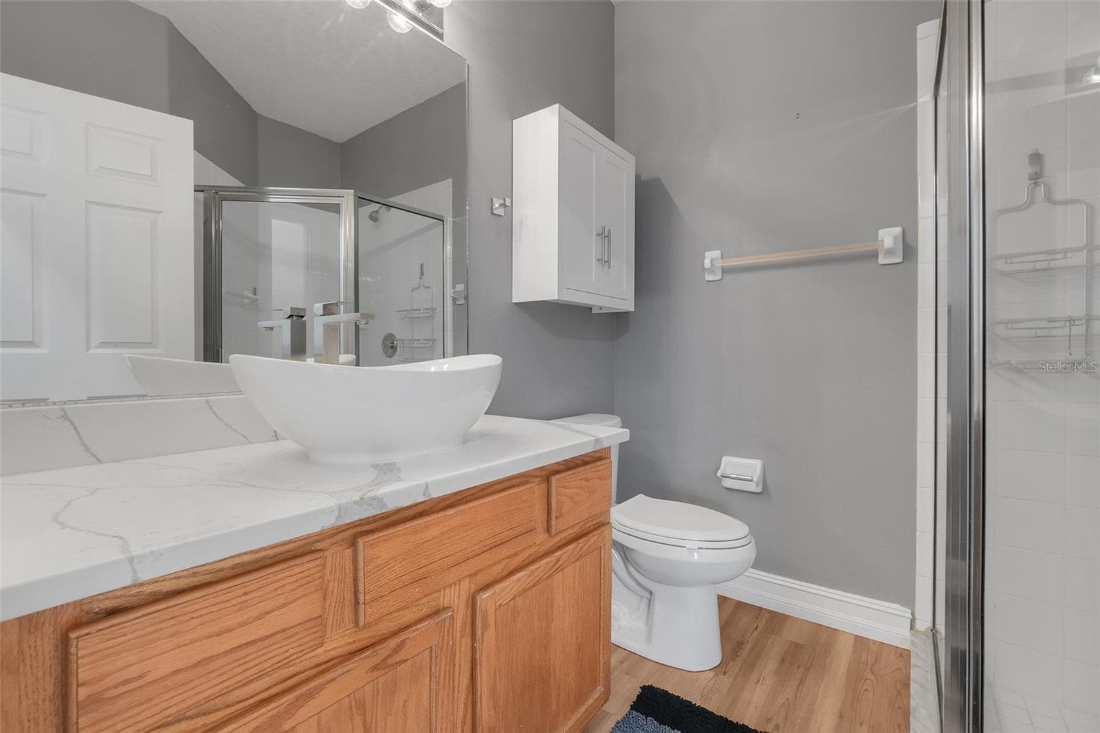 Downstairs secondary full bathroom - 16740 GLENBROOK BLVD, CLERMONT