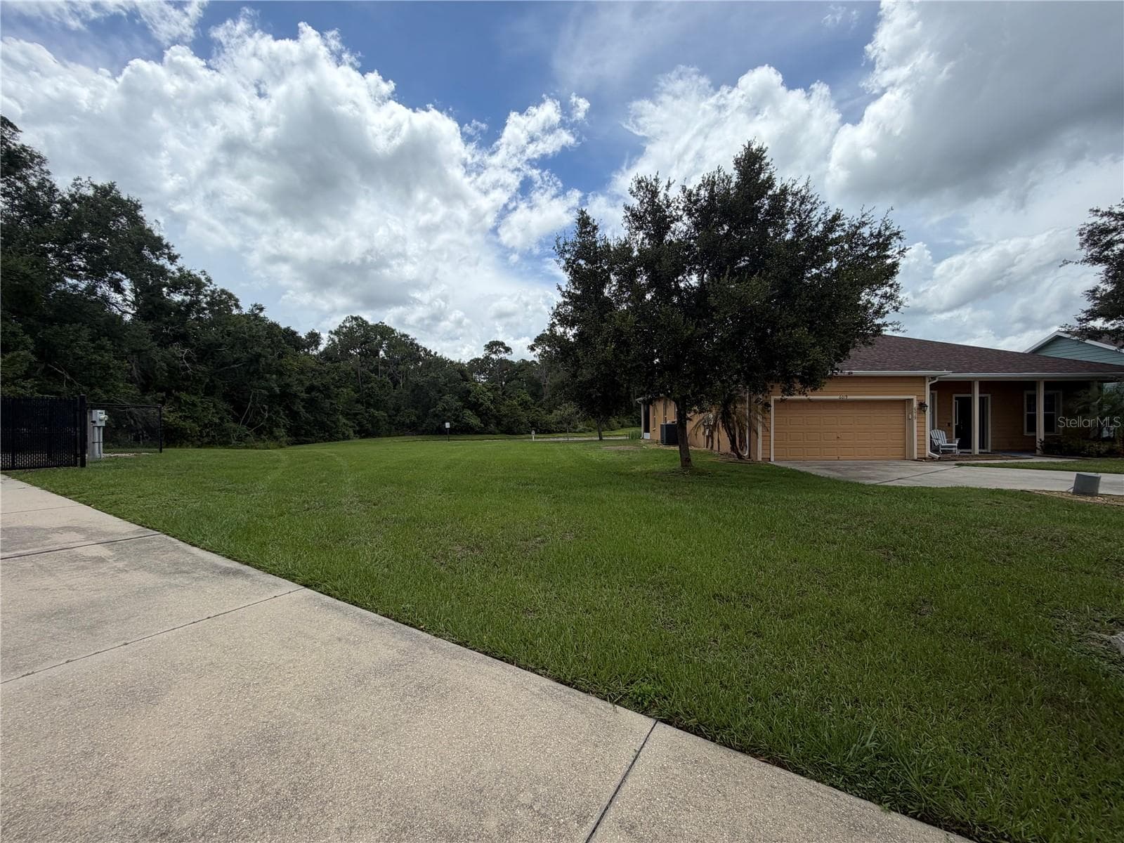 Single Family Residence at 6019 EVANSBROOK DR, ZEPHYRHILLS, photo 3 of 27