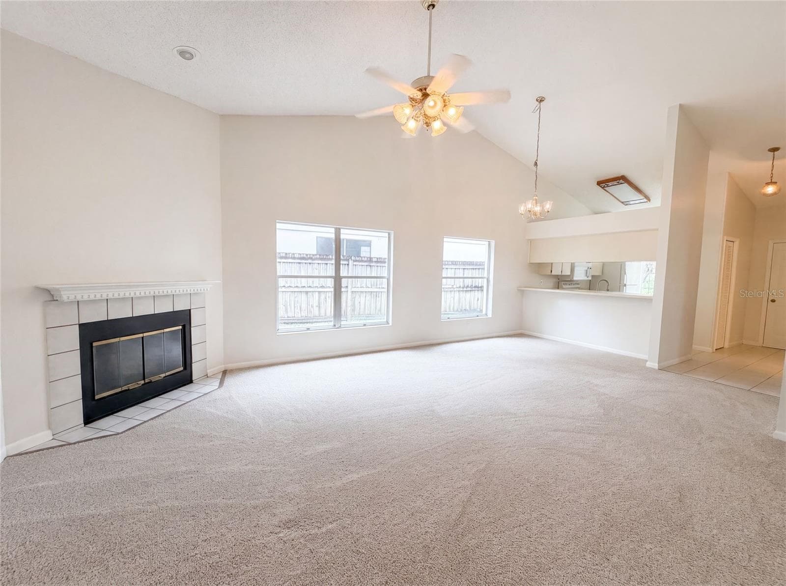 Single Family Residence at 8613 COTTONWAY LN, TAMPA, photo 6 of 17