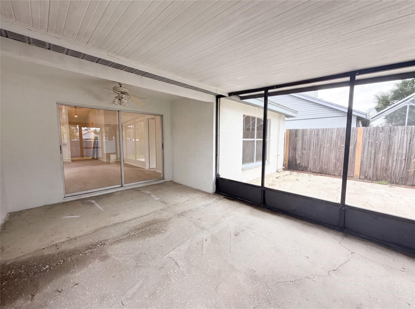 Single Family Residence at 8613 COTTONWAY LN, TAMPA, photo 16 of 17