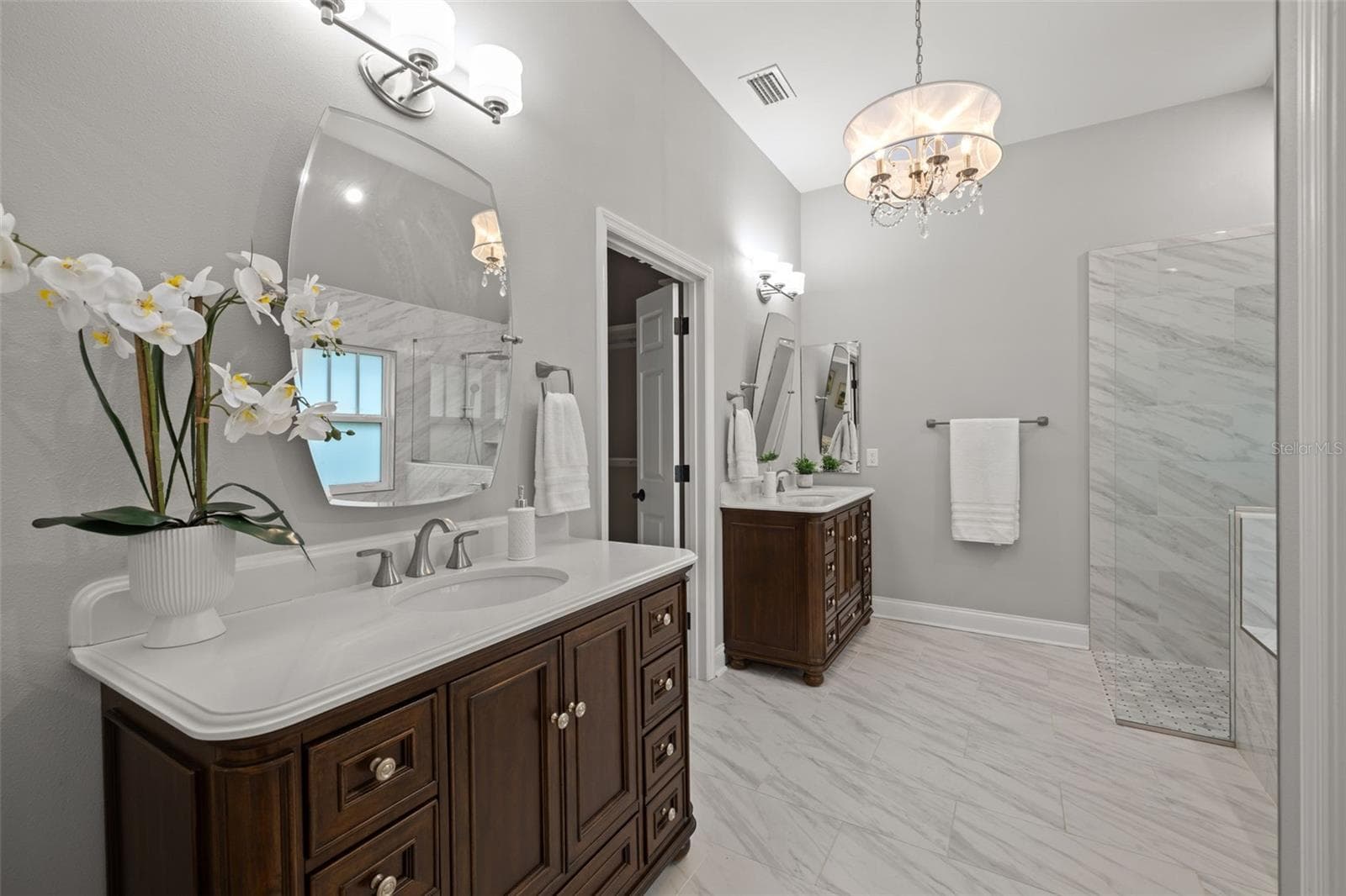 1st floor primary- ensuite bathroom - 3233 W PARKLAND BLVD, TAMPA