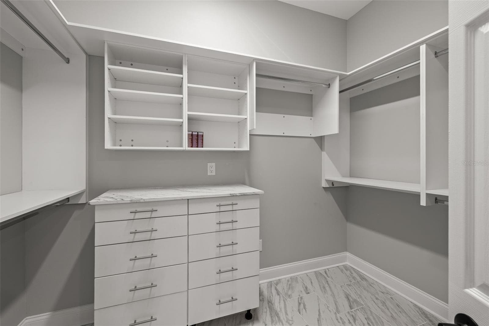 Primary walk in closet - 3233 W PARKLAND BLVD, TAMPA