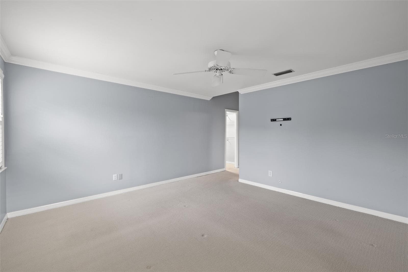 2nd floor bedroom with ensuite bathroom and walk in closet - 3233 W PARKLAND BLVD, TAMPA