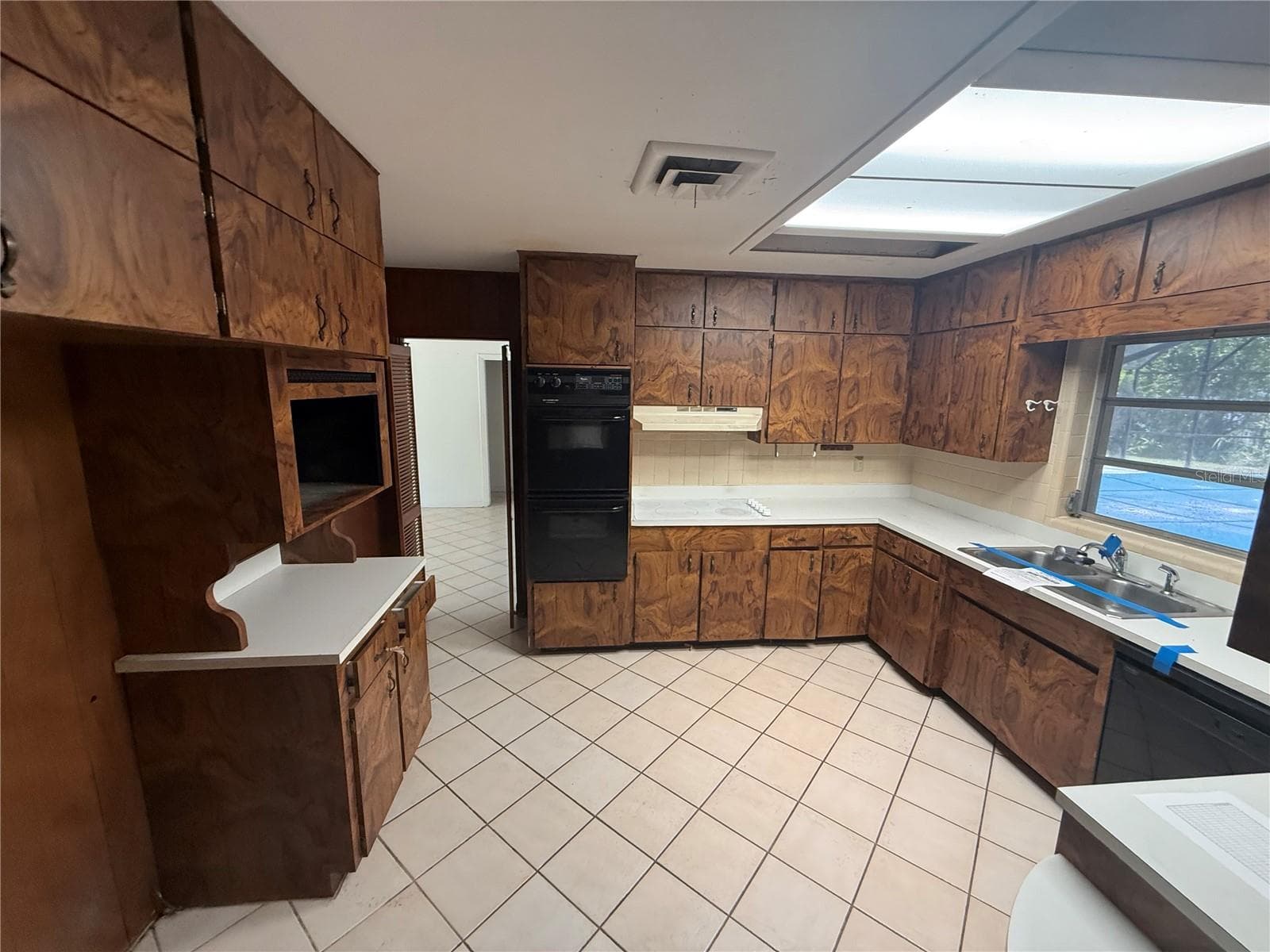 Single Family Residence at 1015 E MANN RD, BARTOW, photo 5 of 27