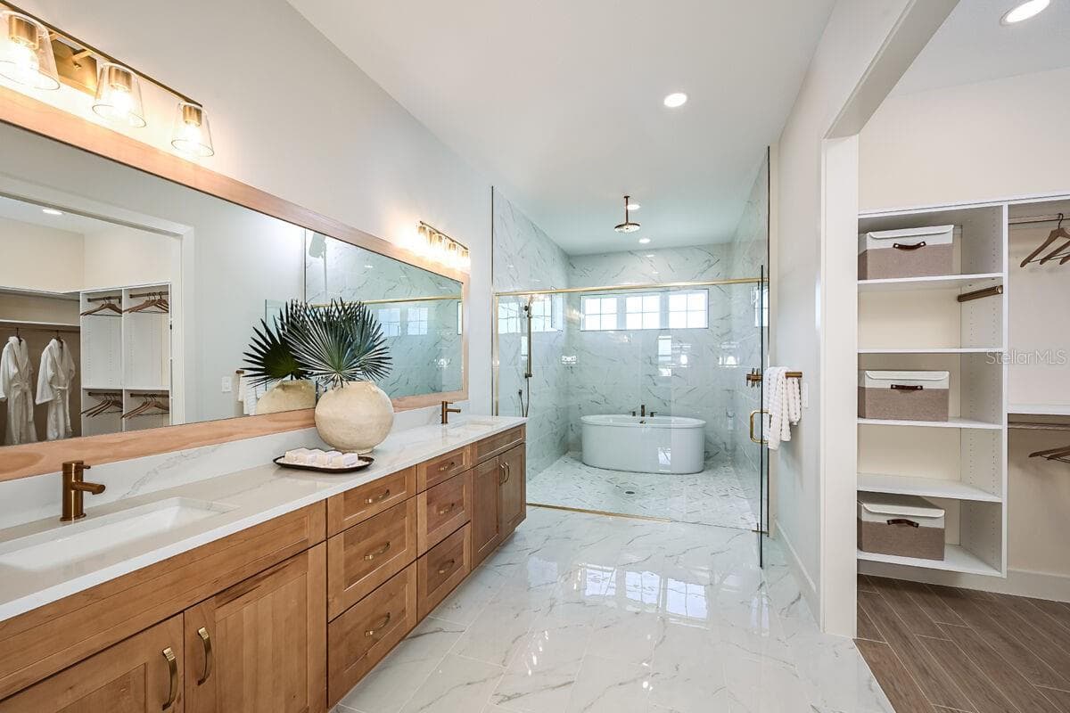 Owners Bath-Photo description represents the model home of same floor plan. - 17524 MACARTHUR LOOP, VENICE