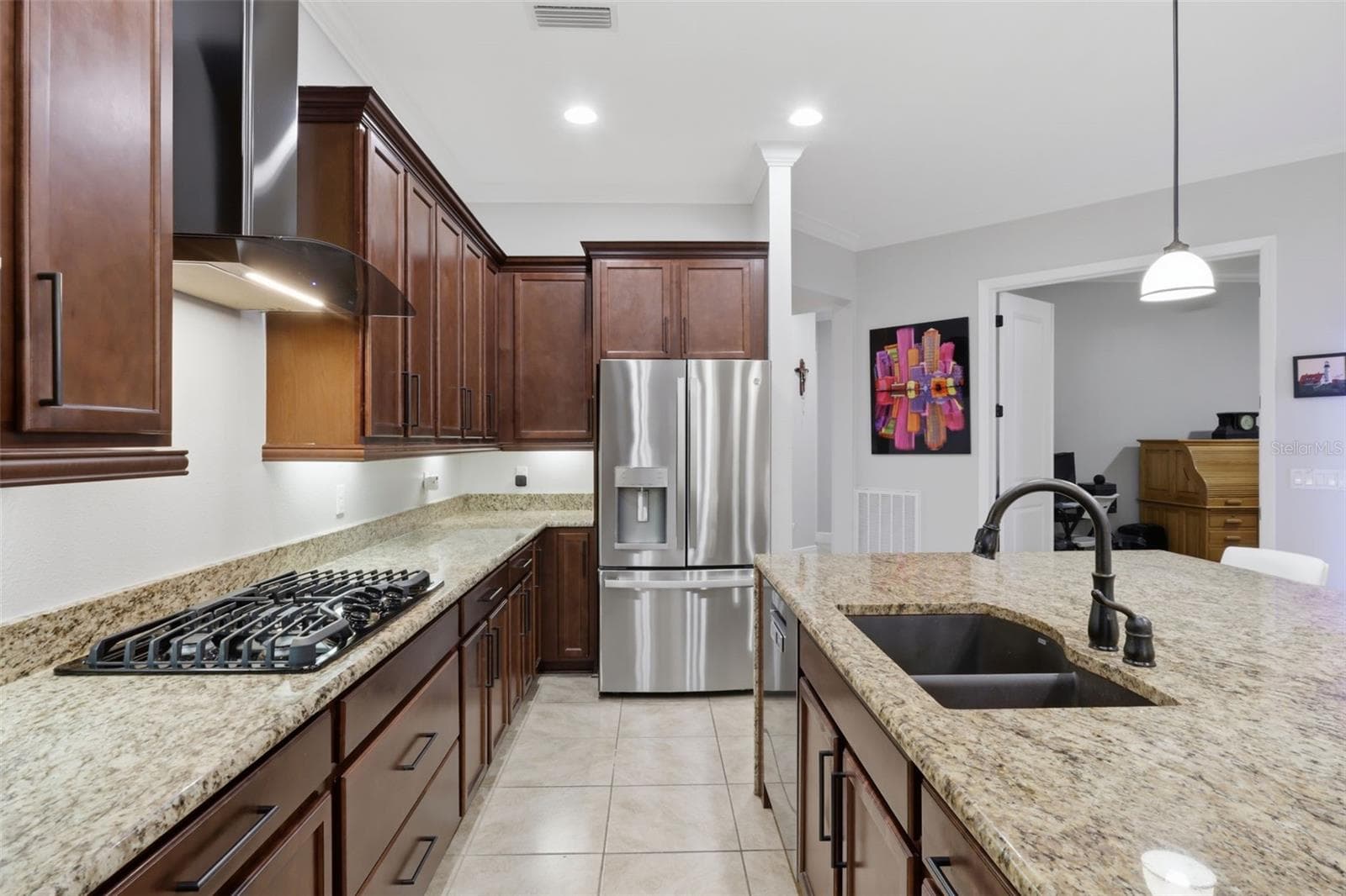 Single Family Residence at 273 SILVER MAPLE RD, GROVELAND, photo 9 of 57
