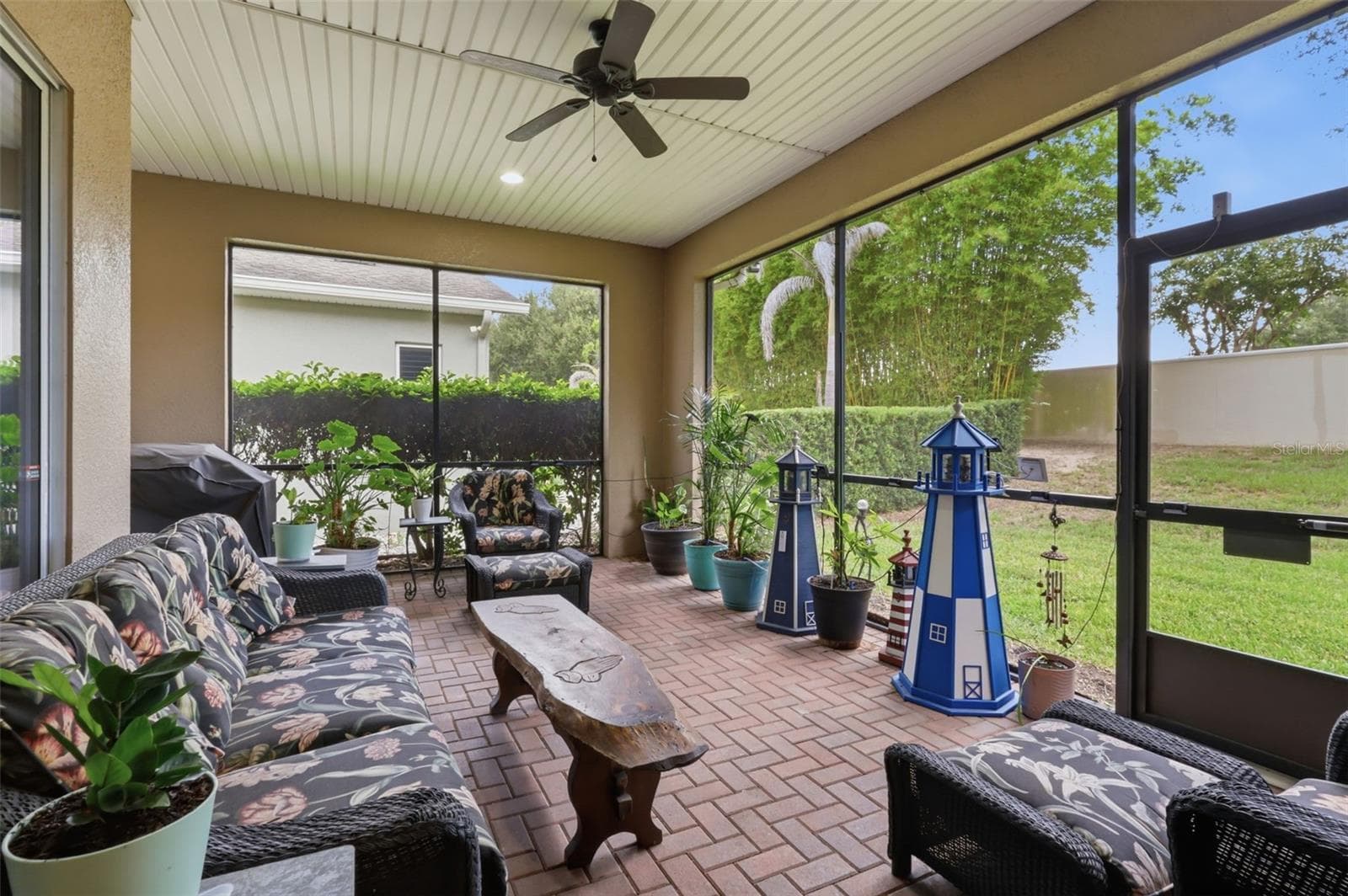 Outdoor Living Space - 273 SILVER MAPLE RD, GROVELAND