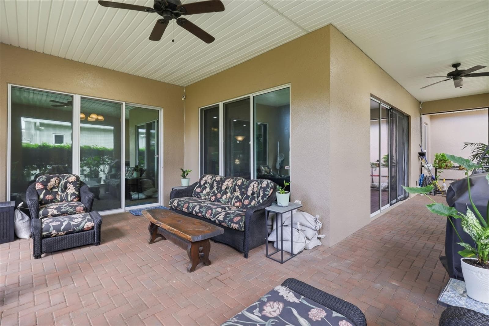 Outdoor Living Space - 273 SILVER MAPLE RD, GROVELAND