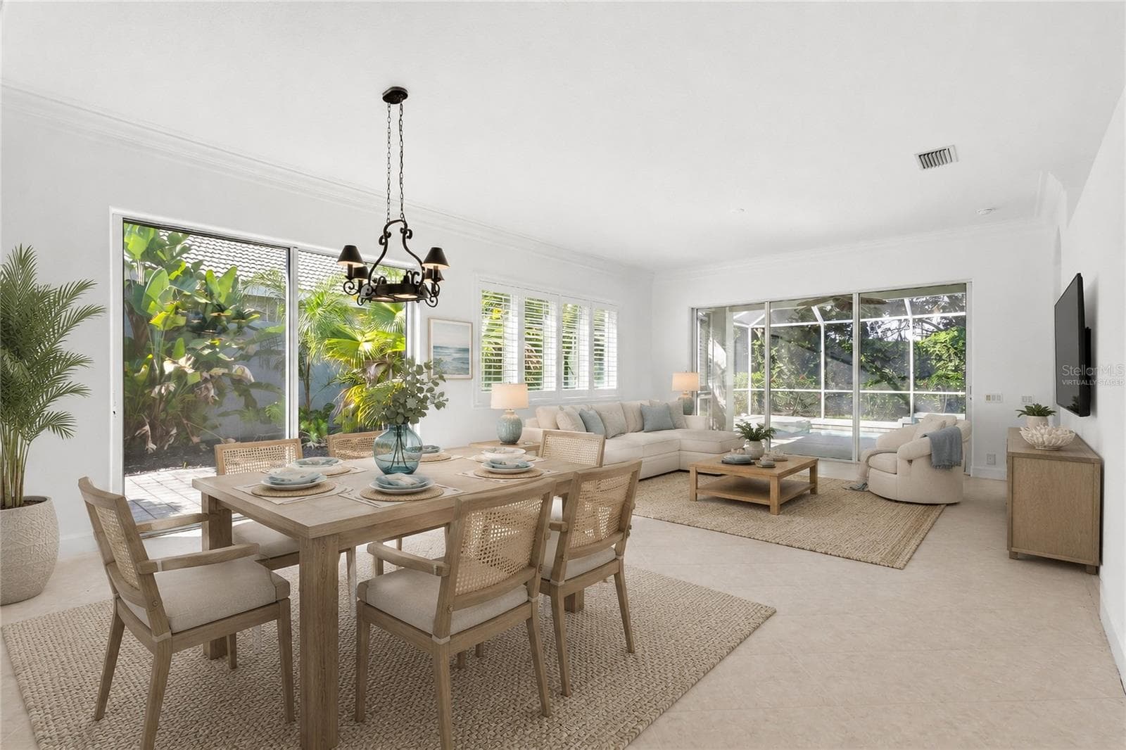 *VIRTUALLY STAGED* - 8644 54TH AVENUE CIR E, BRADENTON