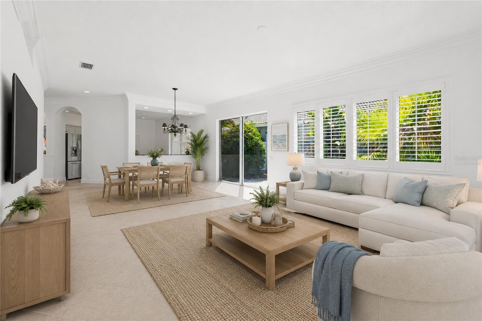 *VIRTUALLY STAGED* - 8644 54TH AVENUE CIR E, BRADENTON