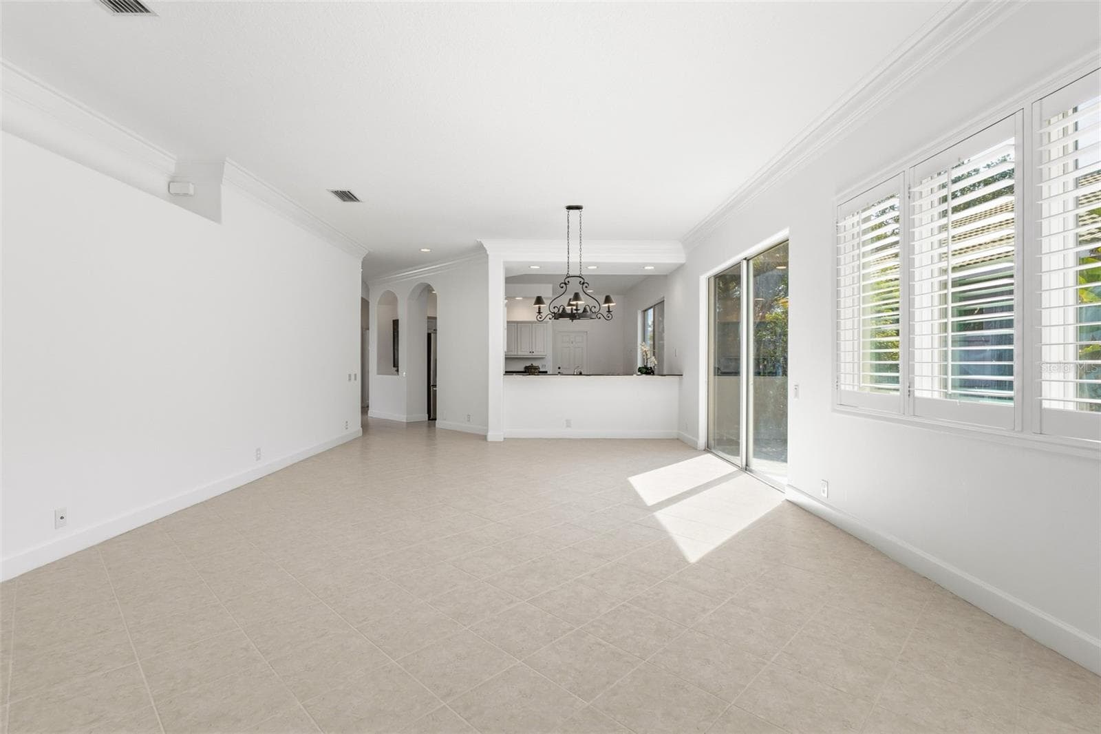 Single Family Residence at 8644 54TH AVENUE CIR E, BRADENTON, photo 11 of 73