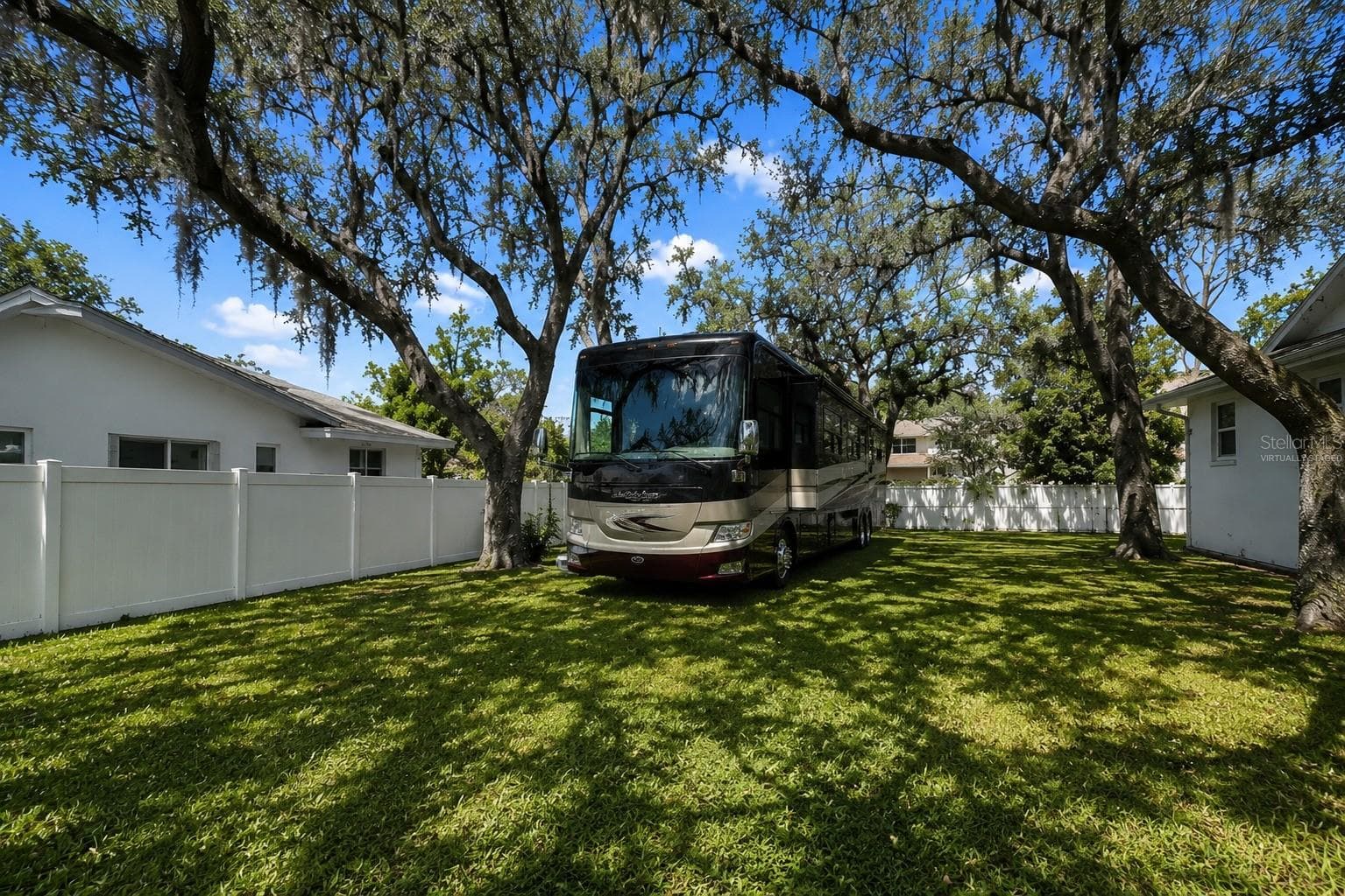 virtually staged RV - 1350 FAIRWAY DR, DUNEDIN