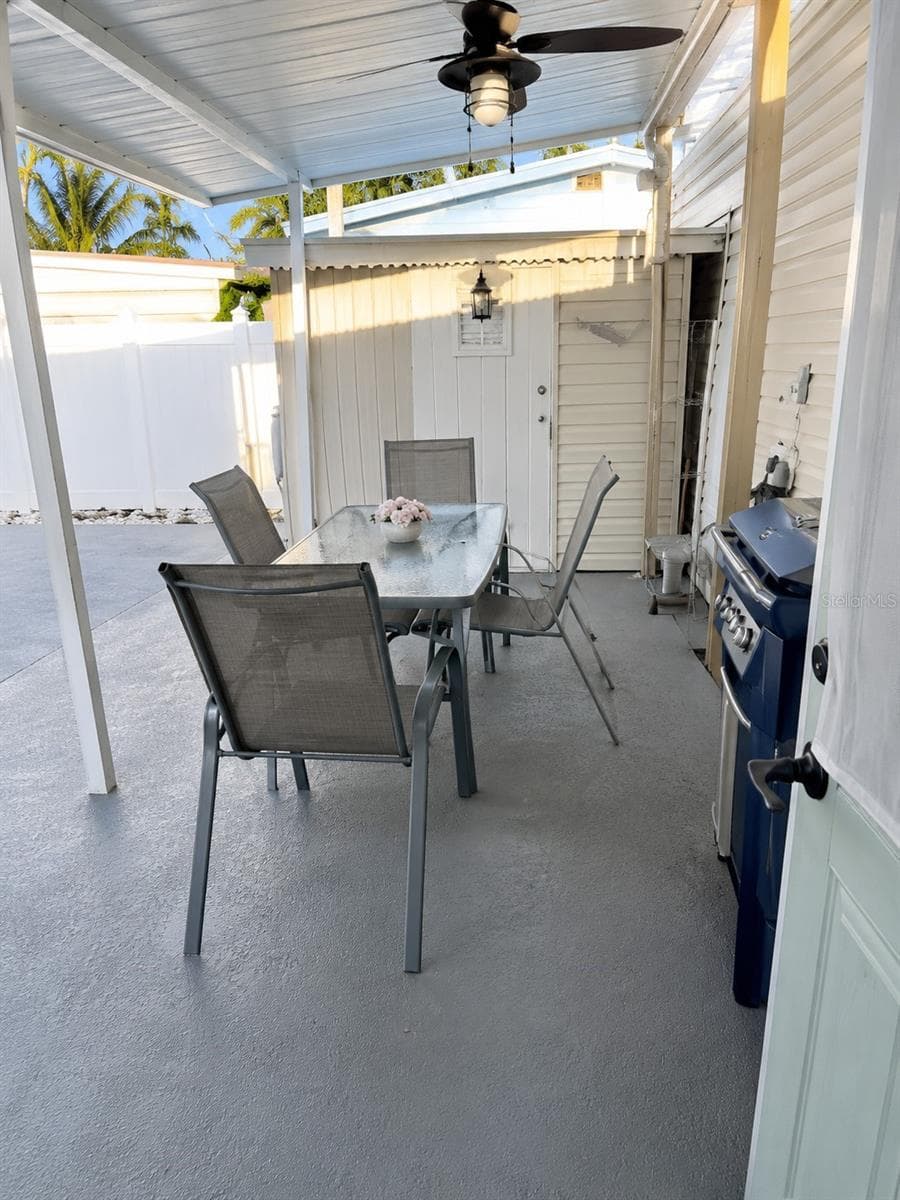 Covered Seating on Patio - 3717 115TH STREET CT W, BRADENTON