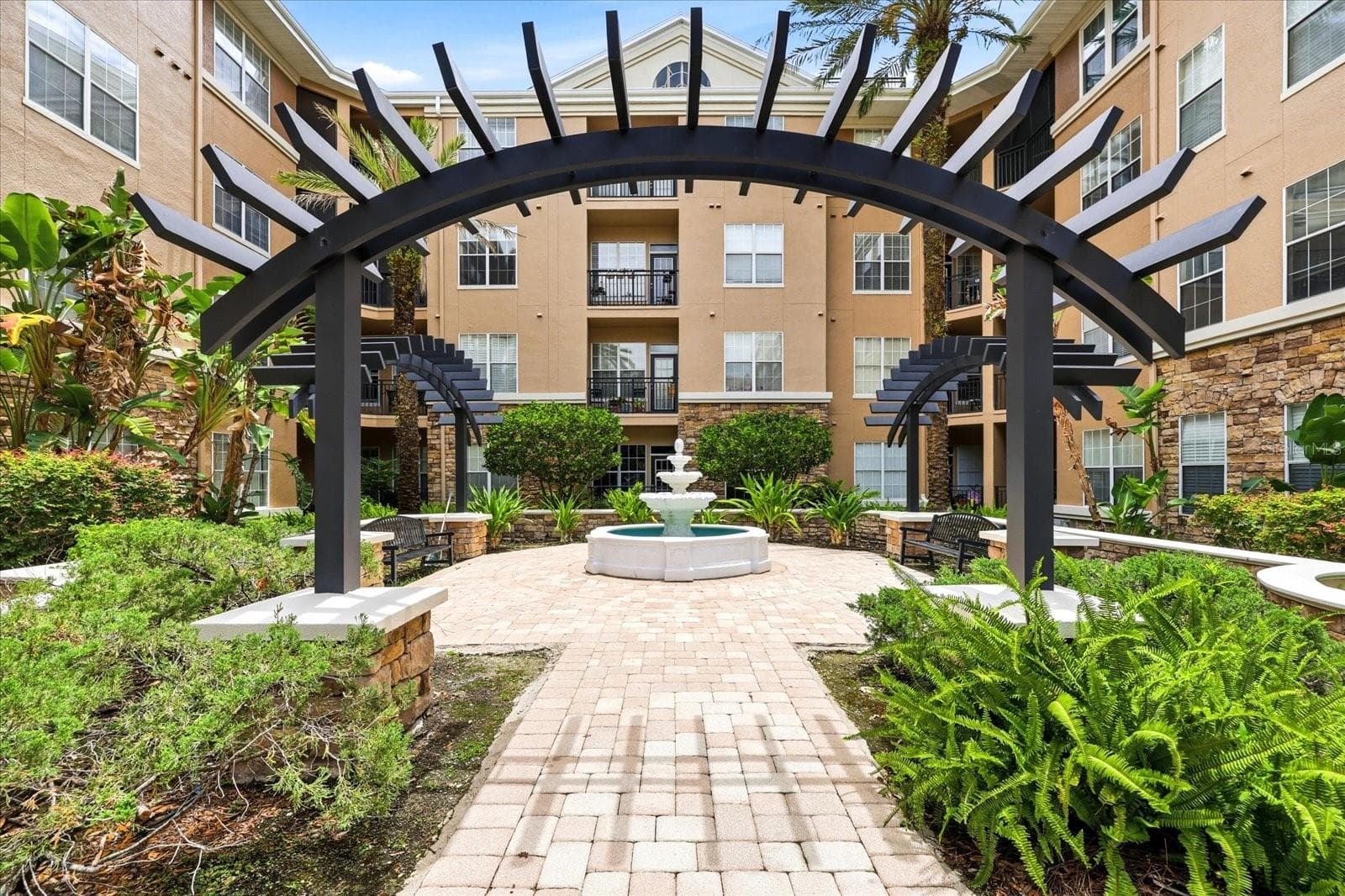 Newly remodeled Courtyard - 4221 W SPRUCE ST #1419, TAMPA