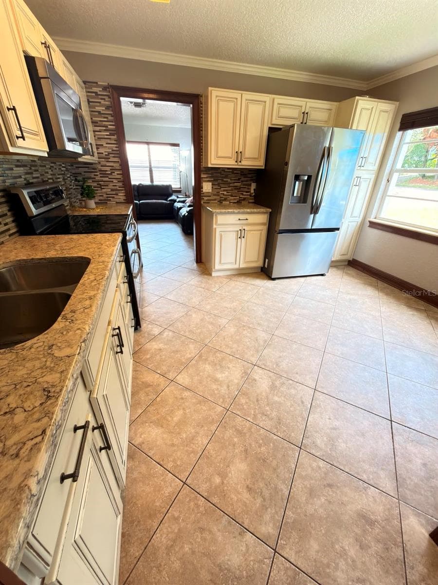 Single Family Residence at 1150 MAGNOLIA DR, ALTAMONTE SPRINGS, photo 10 of 26