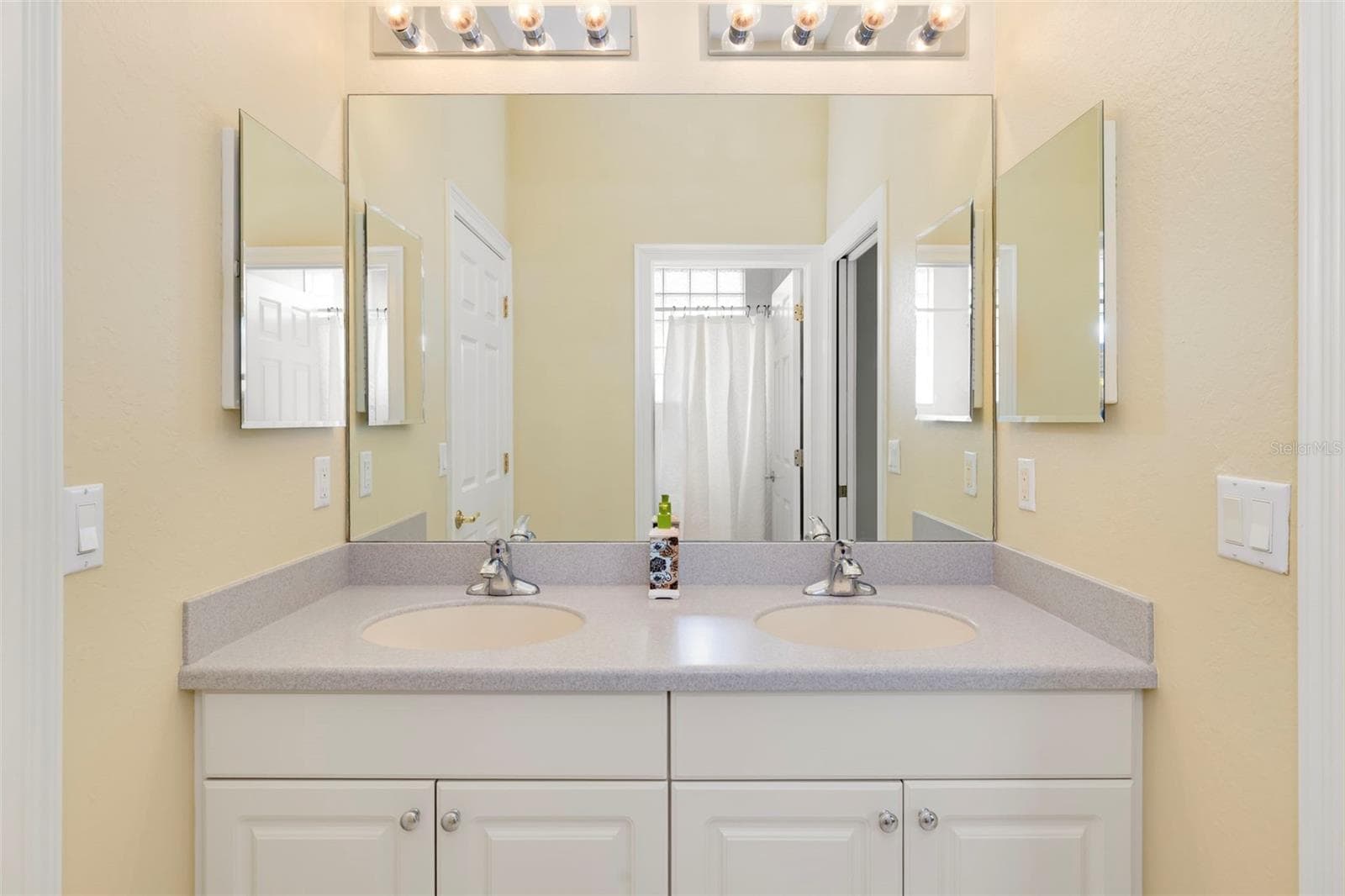 Single Family Residence at 286 PESARO DR, NOKOMIS, photo 42 of 86