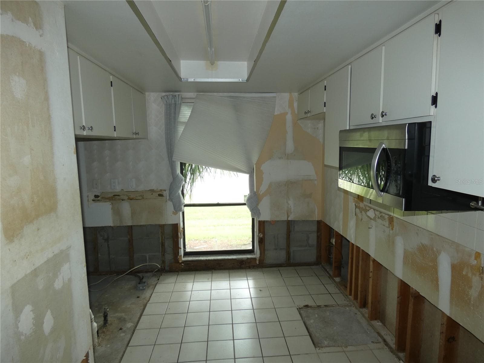 Condominium at 6730 BEACH BLVD, HUDSON, photo 4 of 31