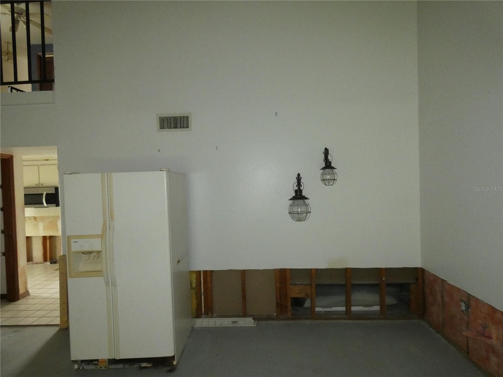 Condominium at 6730 BEACH BLVD, HUDSON, photo 6 of 31