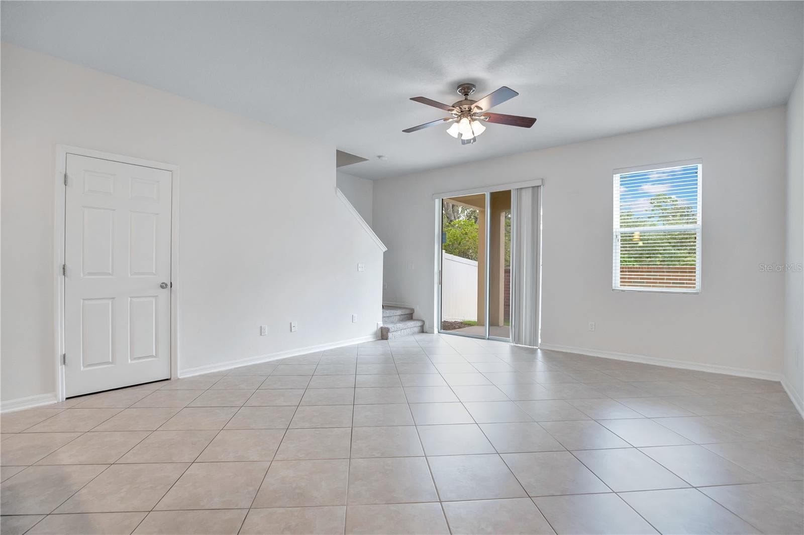 Townhouse at 196 WINDFLOWER WAY, OVIEDO, photo 6 of 33