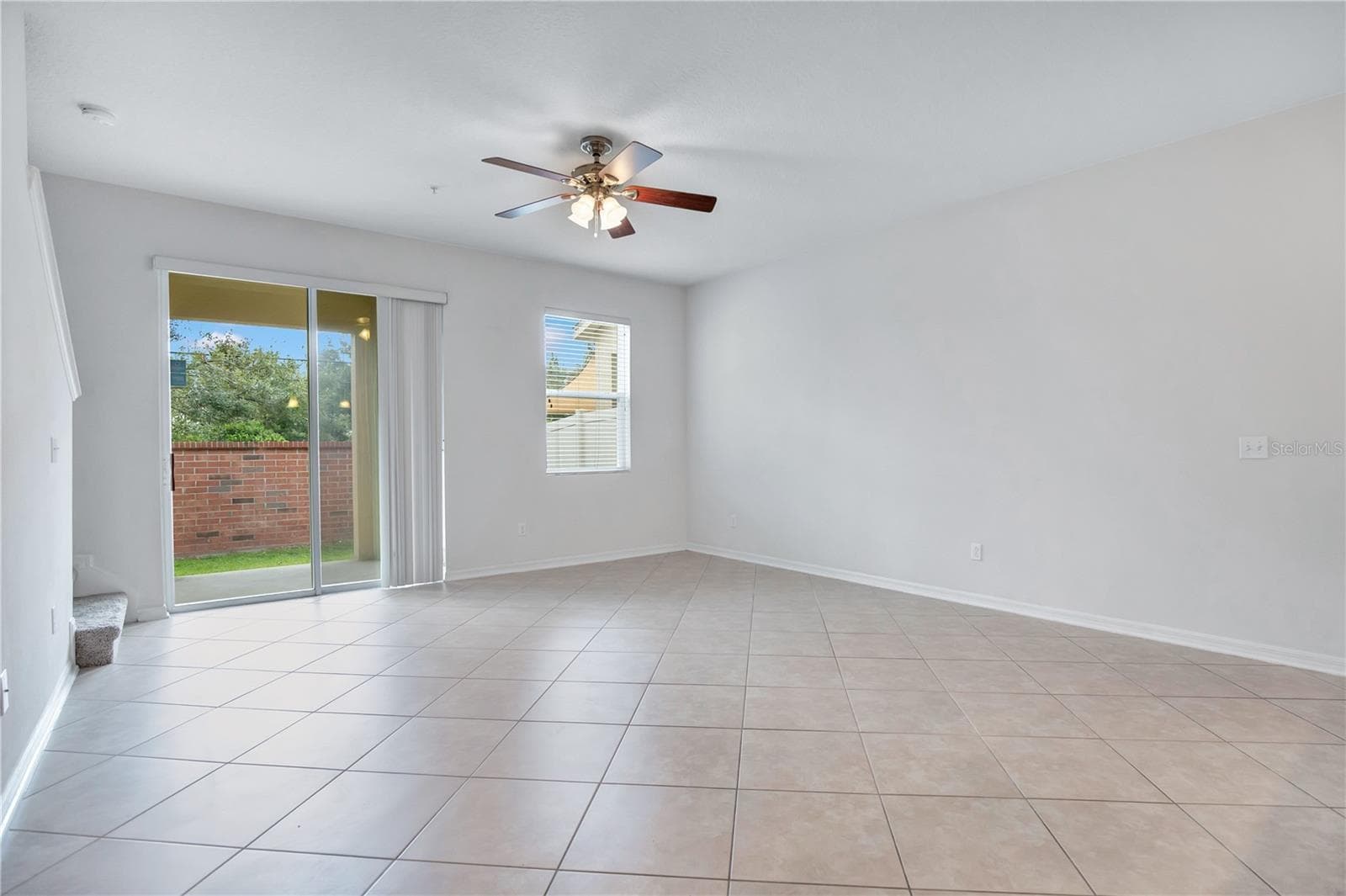 Townhouse at 196 WINDFLOWER WAY, OVIEDO, photo 9 of 33