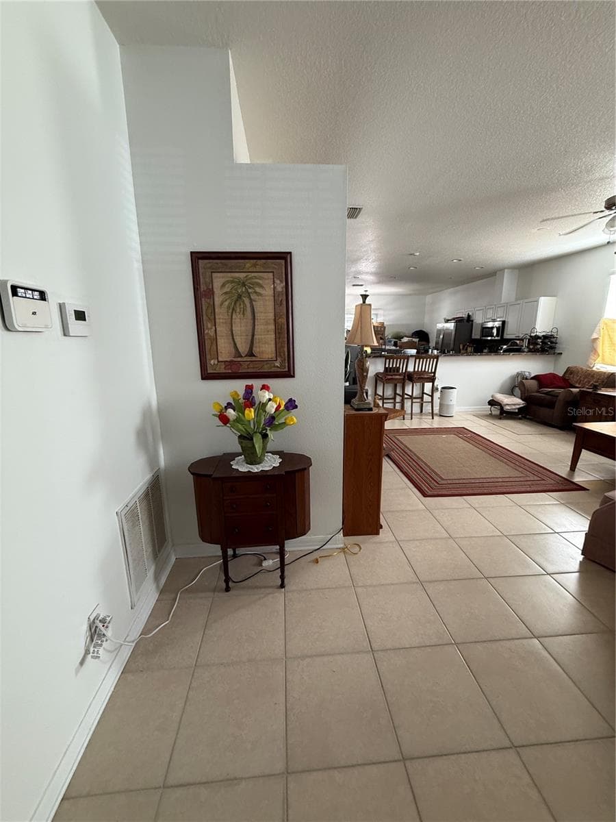 Single Family Residence at 3201 SUMMER CRUISE DR, VALRICO, photo 4 of 18