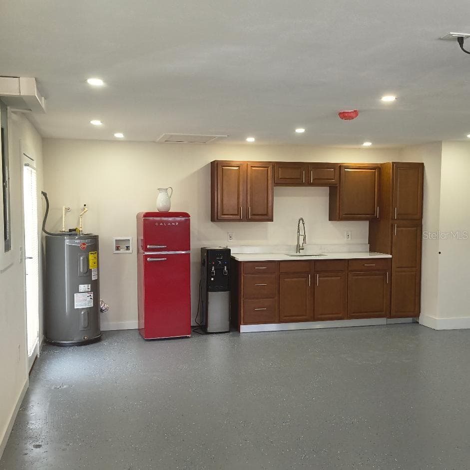 Single Family Residence at 7019 FOUNTAIN AVE, TAMPA, photo 21 of 25