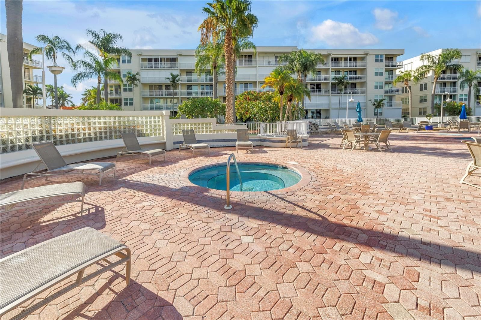 Spa Pool - 6001 BAHIA DEL MAR CIR #428, ST PETERSBURG