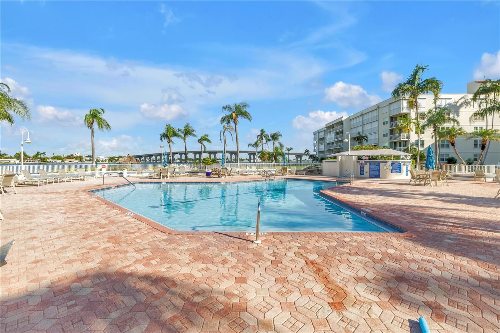 Condominium at 6001 BAHIA DEL MAR CIR #428, ST PETERSBURG, photo 29 of 37