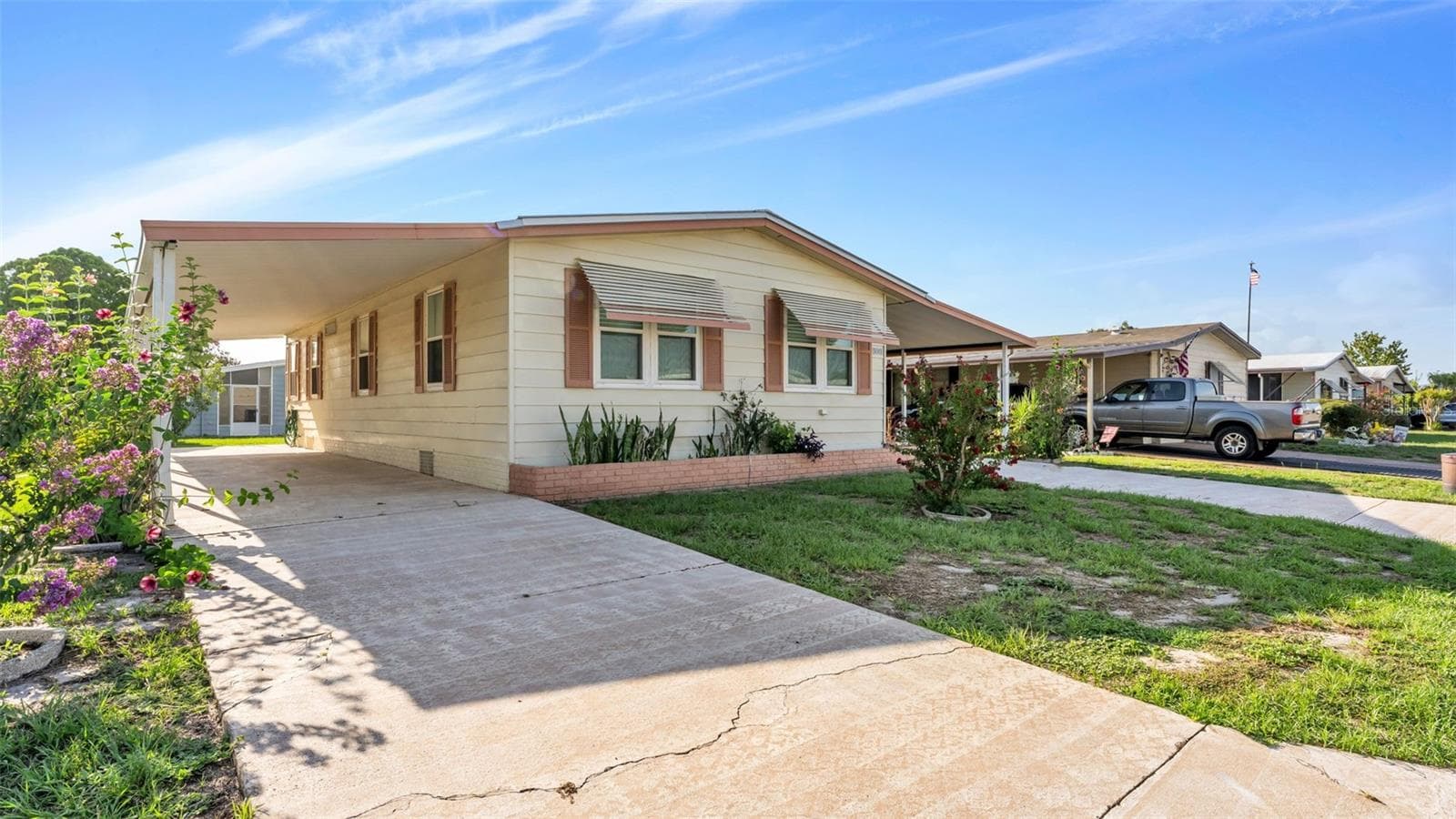 Manufactured Home at 5013 FOXWOOD BLVD, LAKELAND, photo 32 of 61