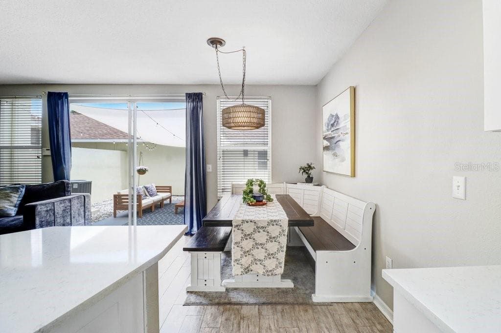 Townhouse at 9915 NEW PARKE RD, TAMPA, photo 12 of 46