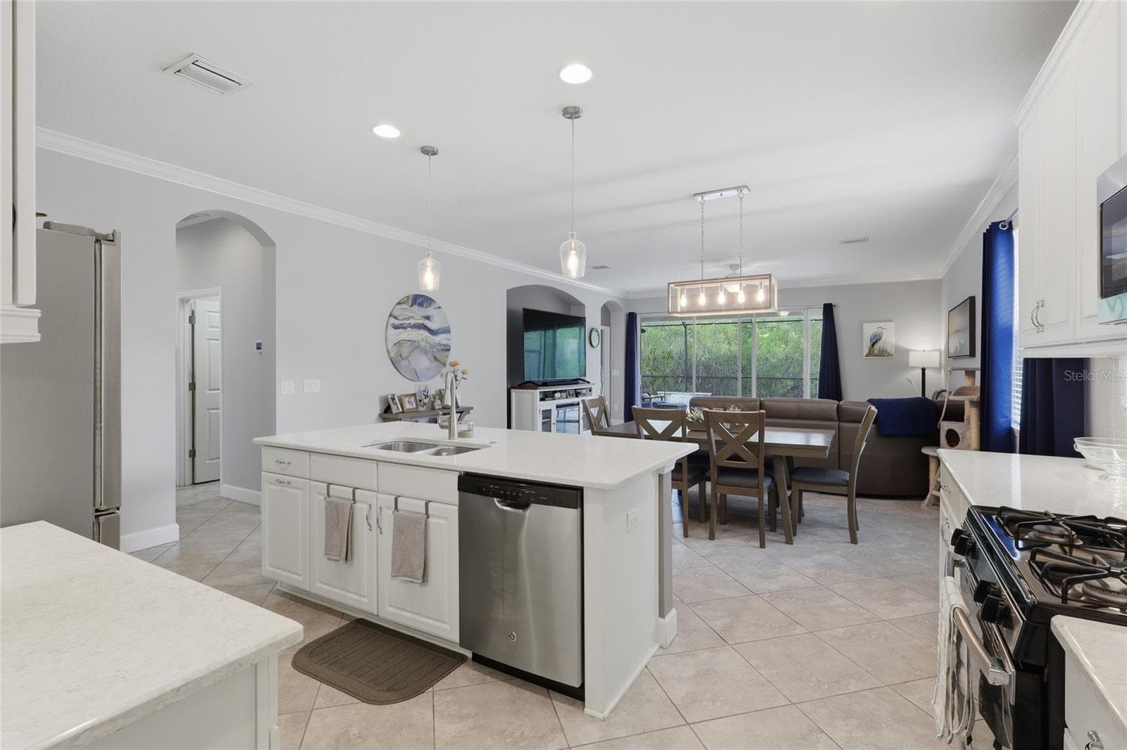 Single Family Residence at 27035 CAROLINA ASTER DR, WESLEY CHAPEL, photo 9 of 36