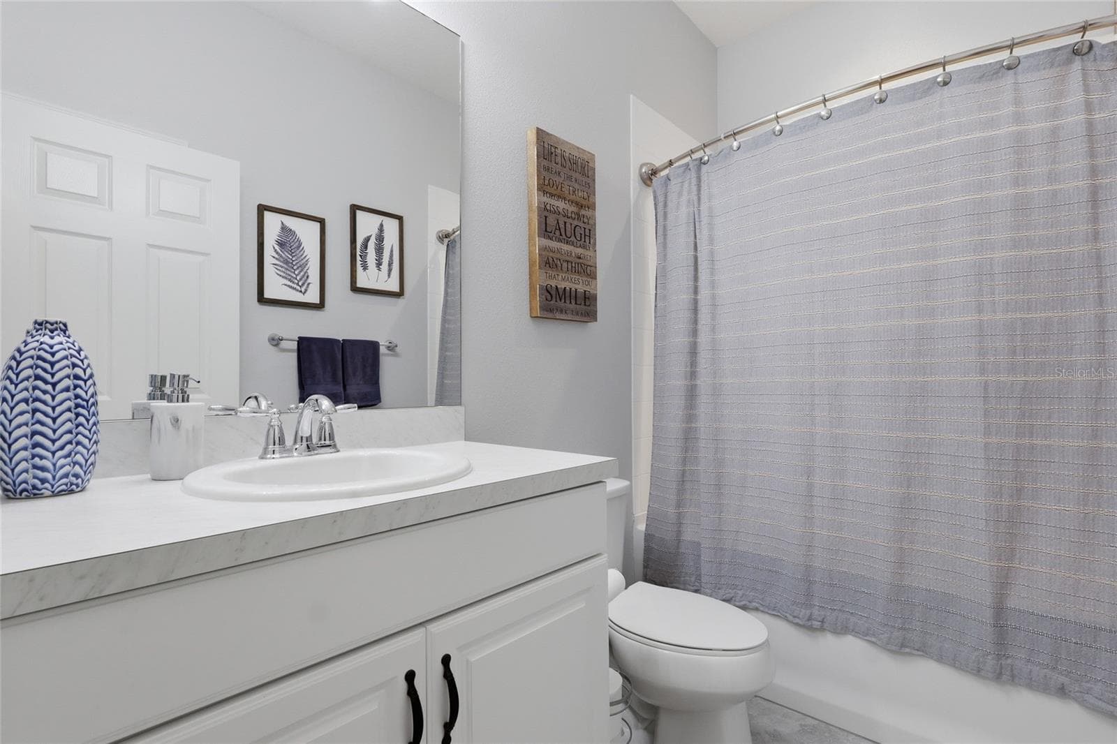 Single Family Residence at 27035 CAROLINA ASTER DR, WESLEY CHAPEL, photo 28 of 36