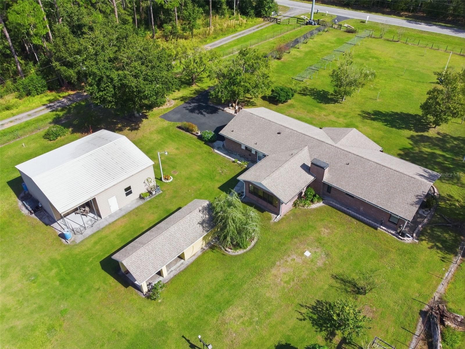 Single Family Residence at 9240 MOORE RD, LAKELAND, photo 3 of 54