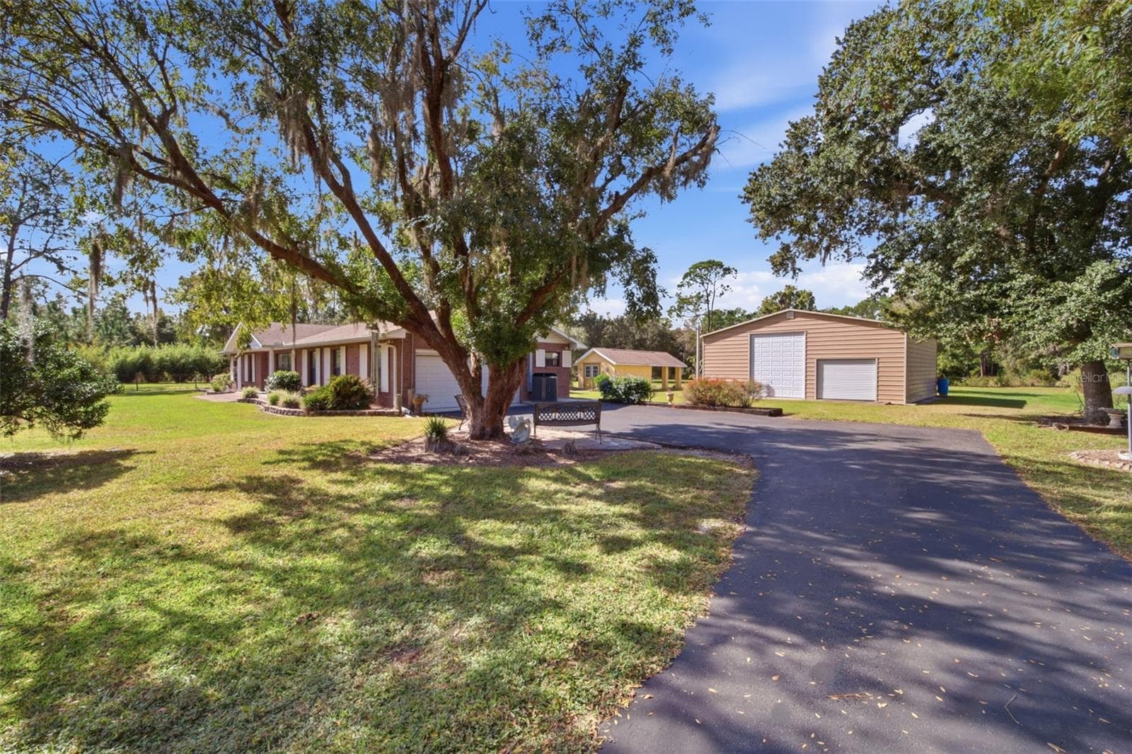 Single Family Residence at 9240 MOORE RD, LAKELAND, photo 11 of 54