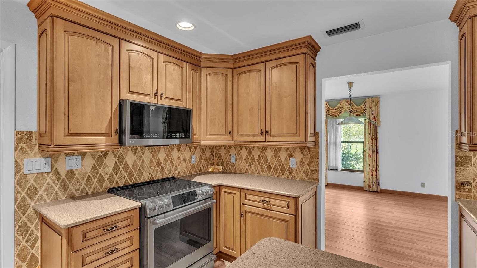 Single Family Residence at 9240 MOORE RD, LAKELAND, photo 21 of 54