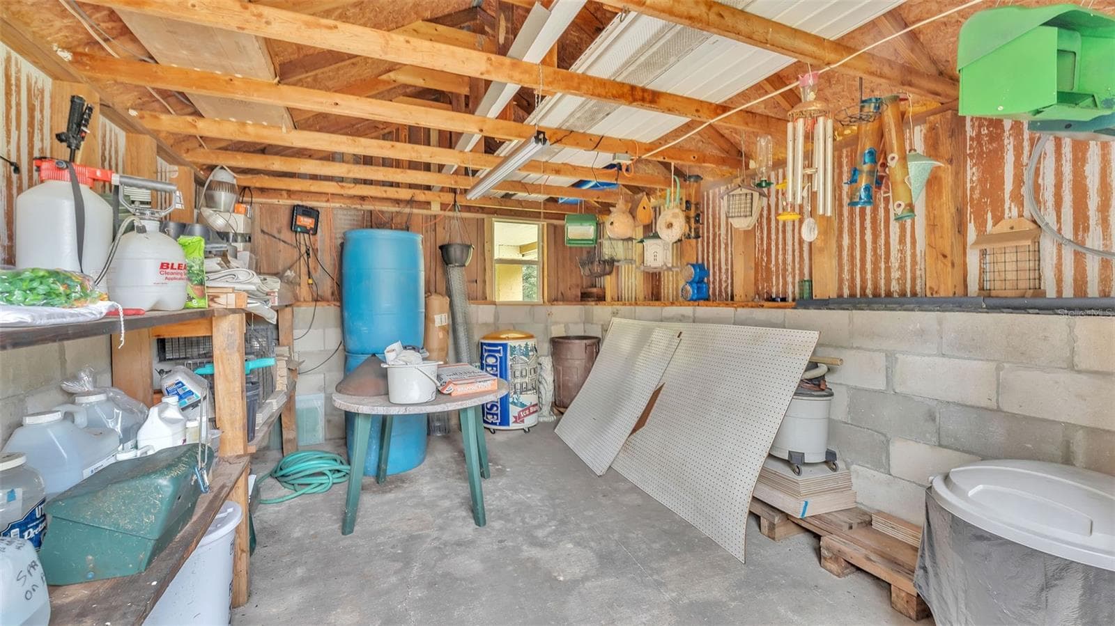 Garden Building - 9240 MOORE RD, LAKELAND