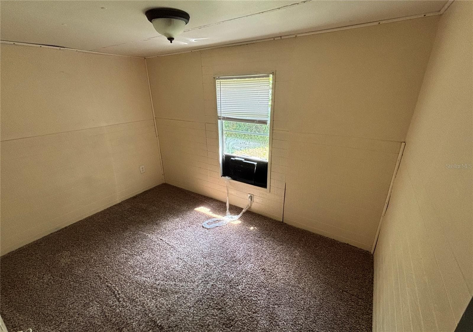 Bedroom one - 18225 SE 22ND PL, SILVER SPRINGS