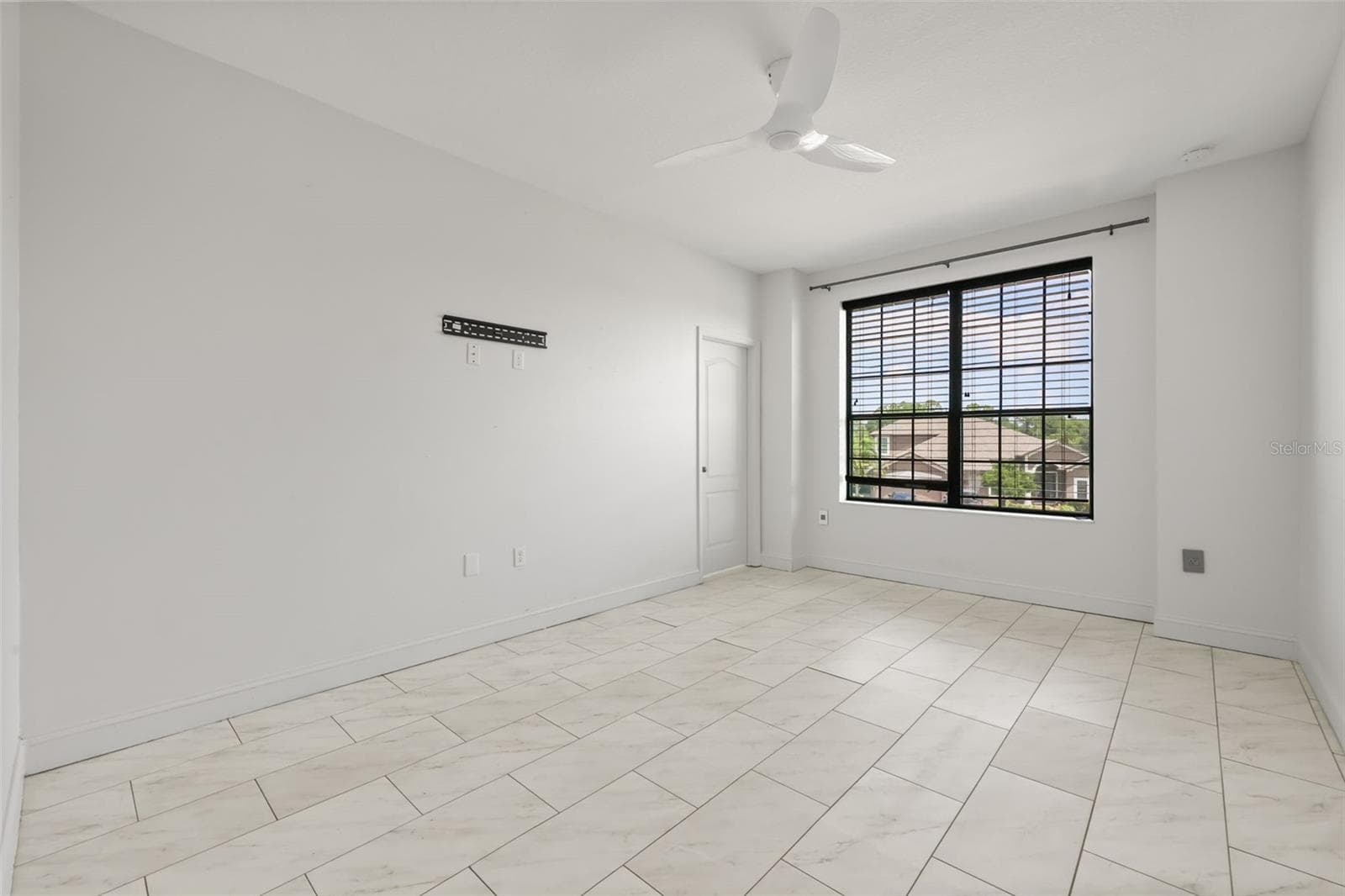 Single Family Residence at 17112 GUILFORD CT, ORLANDO, photo 14 of 36