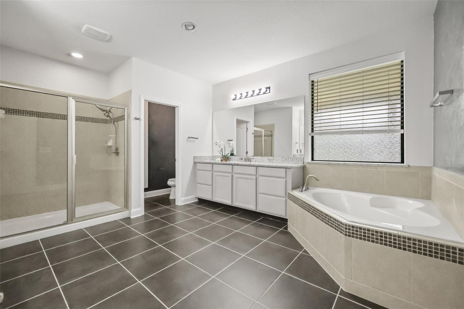 Single Family Residence at 17112 GUILFORD CT, ORLANDO, photo 23 of 36