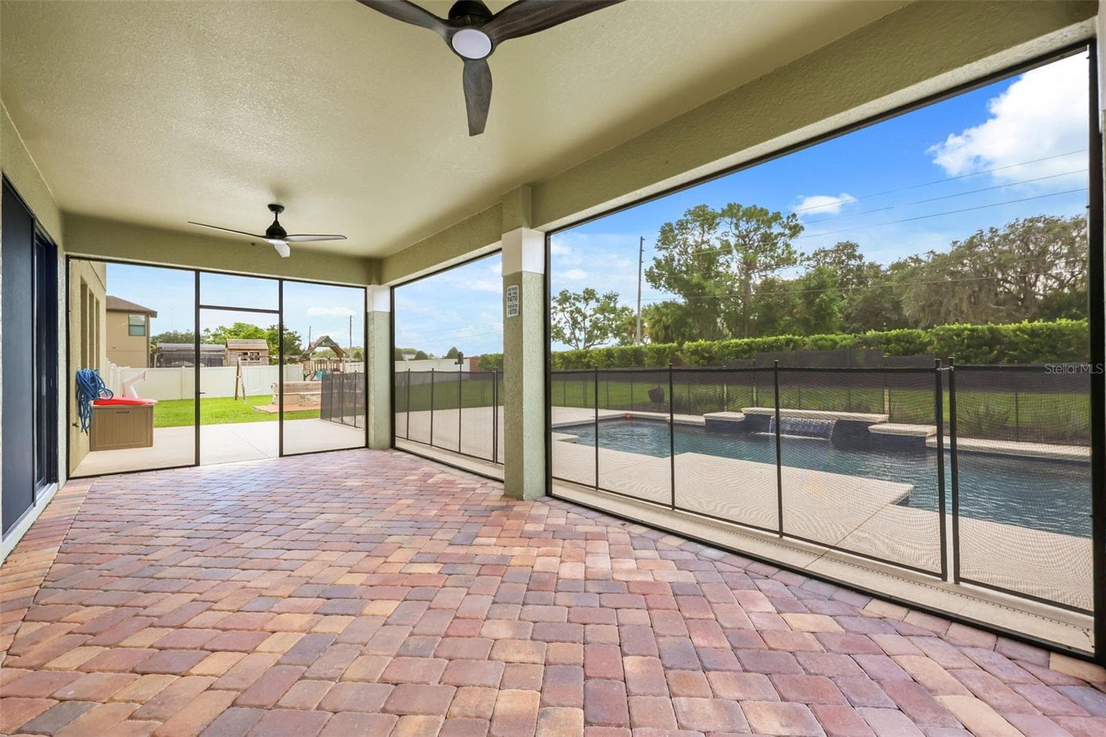 Single Family Residence at 17112 GUILFORD CT, ORLANDO, photo 27 of 36