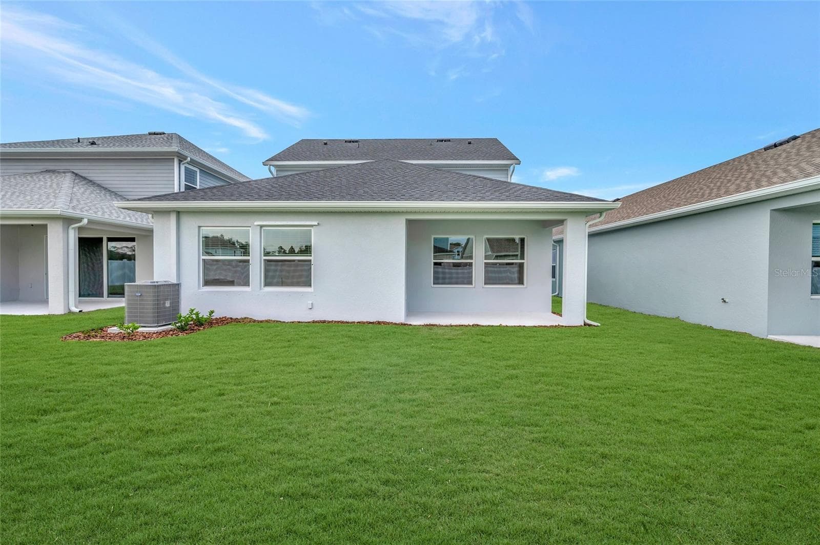 Rear Exterior - 630 KINGSWOOD CT, BRADENTON
