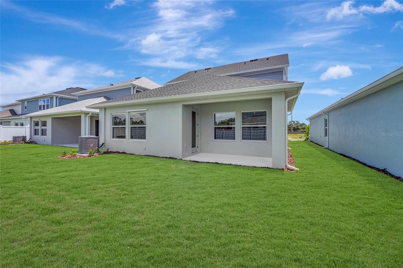 Rear Exterior - 630 KINGSWOOD CT, BRADENTON