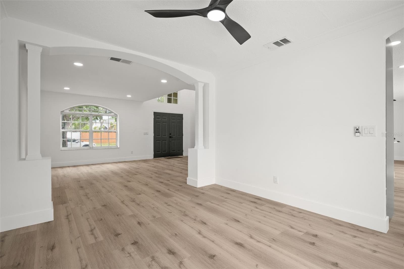 Single Family Residence at 10224 MERRIMAC MANOR DR, RIVERVIEW, photo 13 of 39