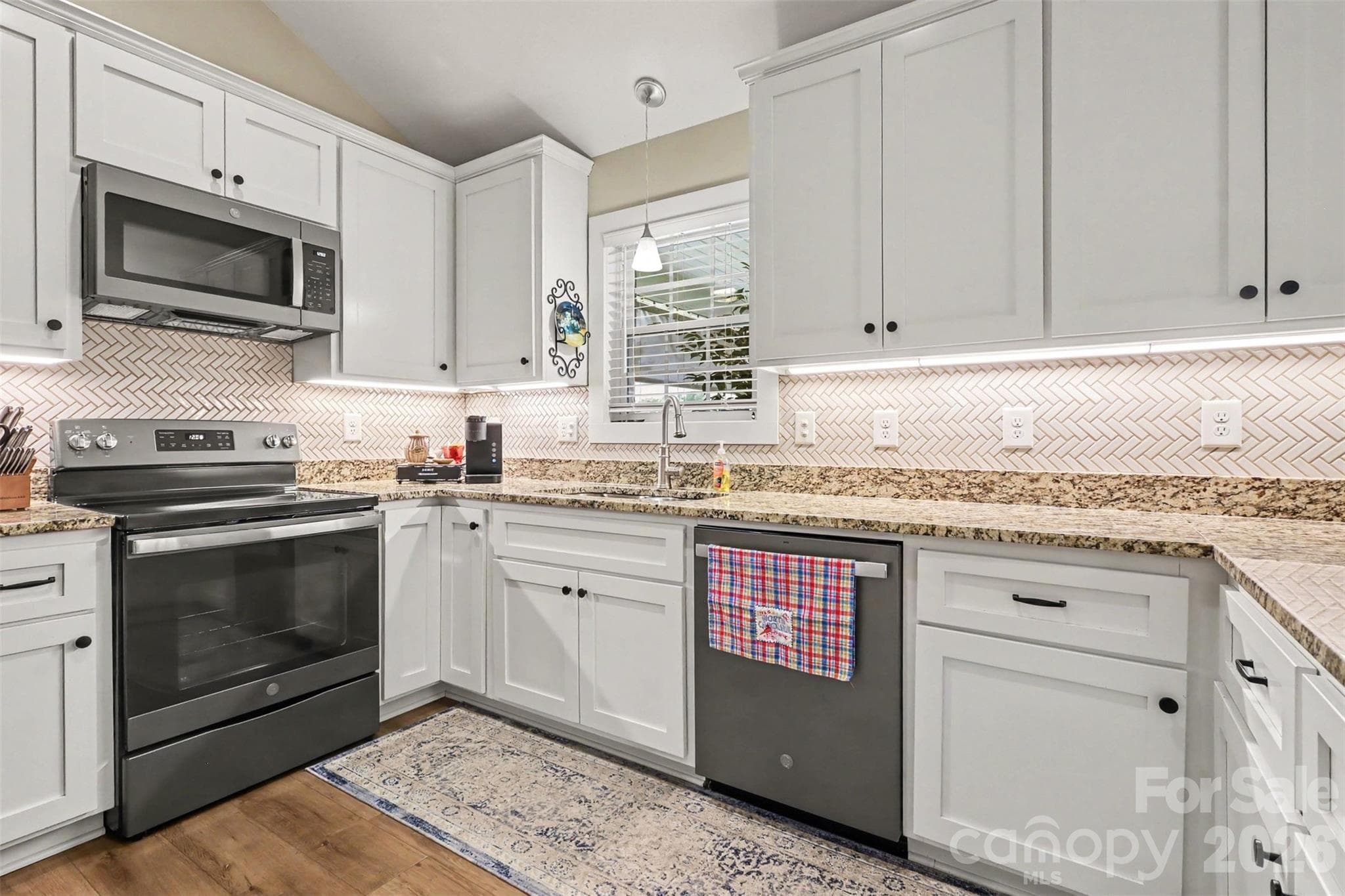 Kitchen - 105 Kingston Place, Spindale