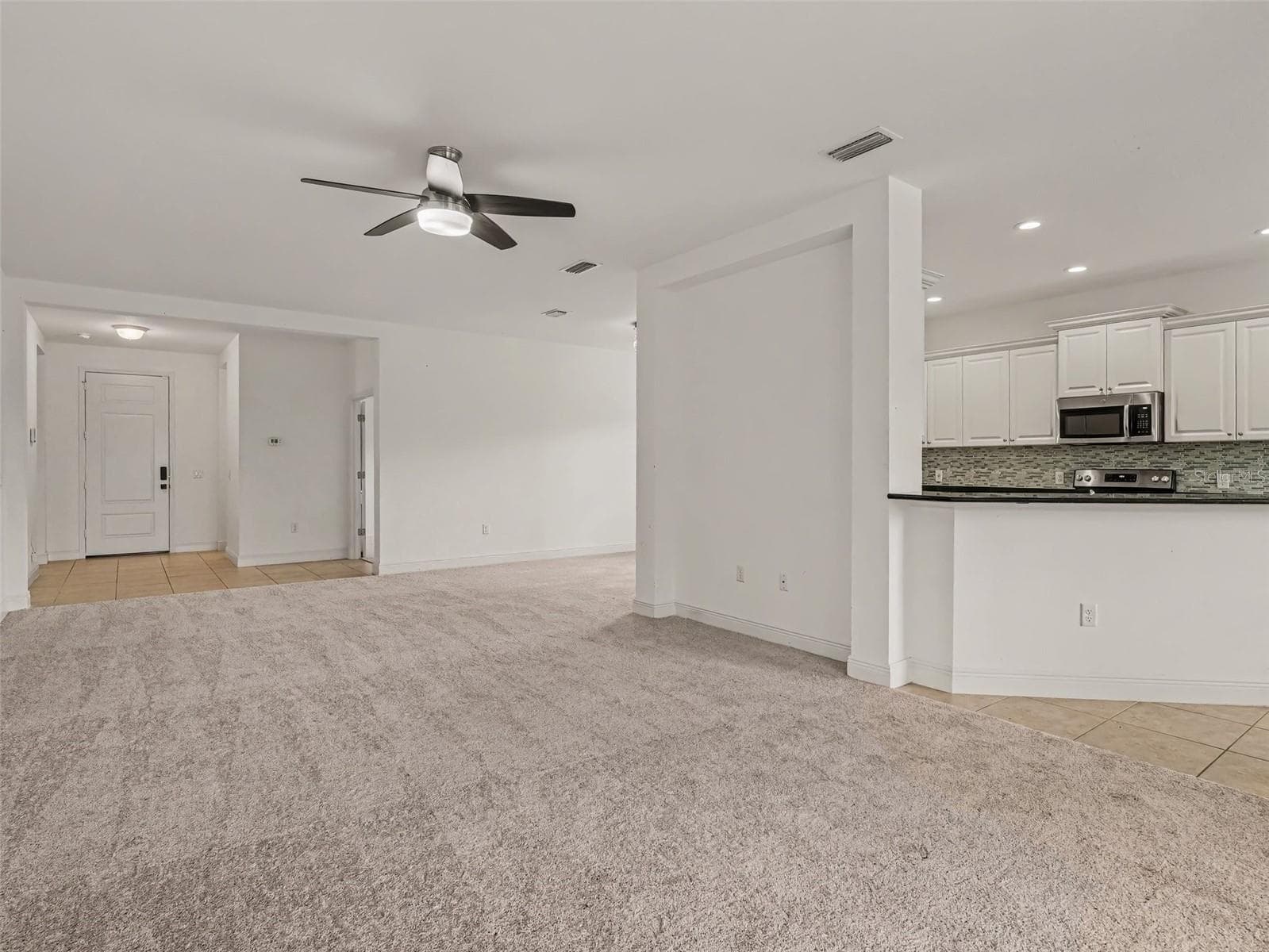 Single Family Residence at 7521 RIDGELAKE CIR, BRADENTON, photo 5 of 29