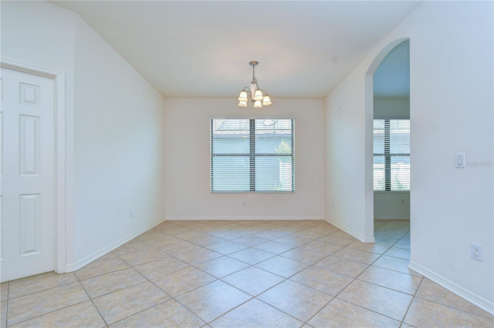 Single Family Residence at 8443 WHITE POPLAR DR, RIVERVIEW, photo 26 of 105