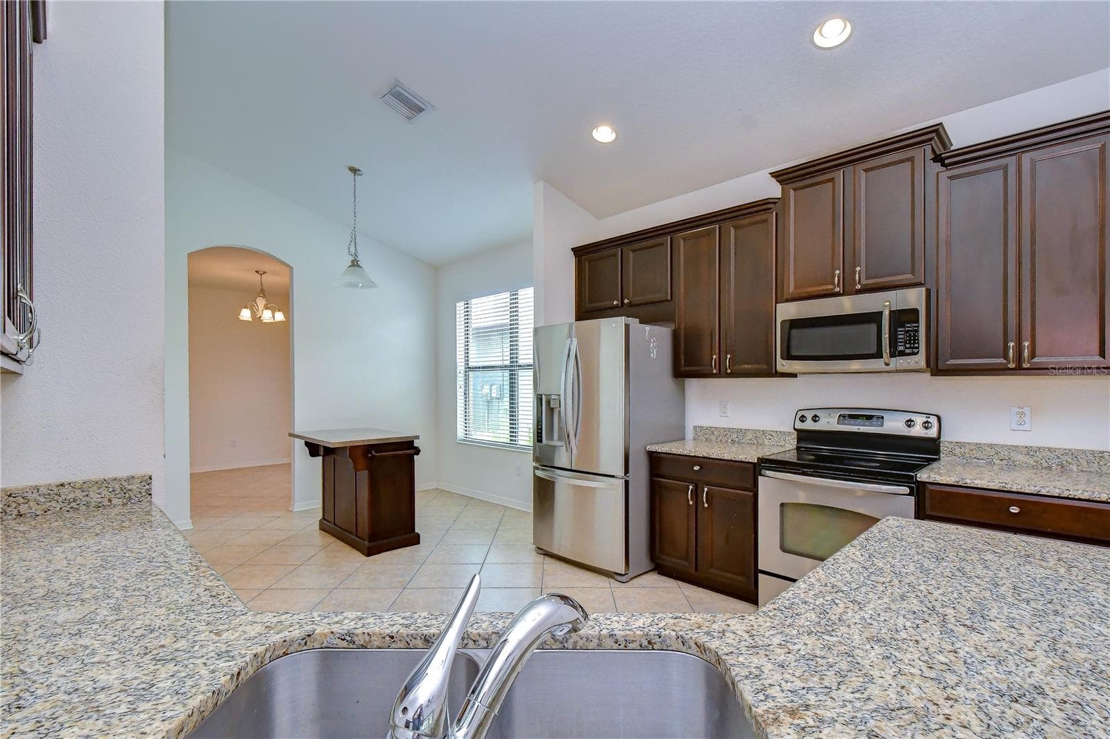 Single Family Residence at 8443 WHITE POPLAR DR, RIVERVIEW, photo 42 of 105