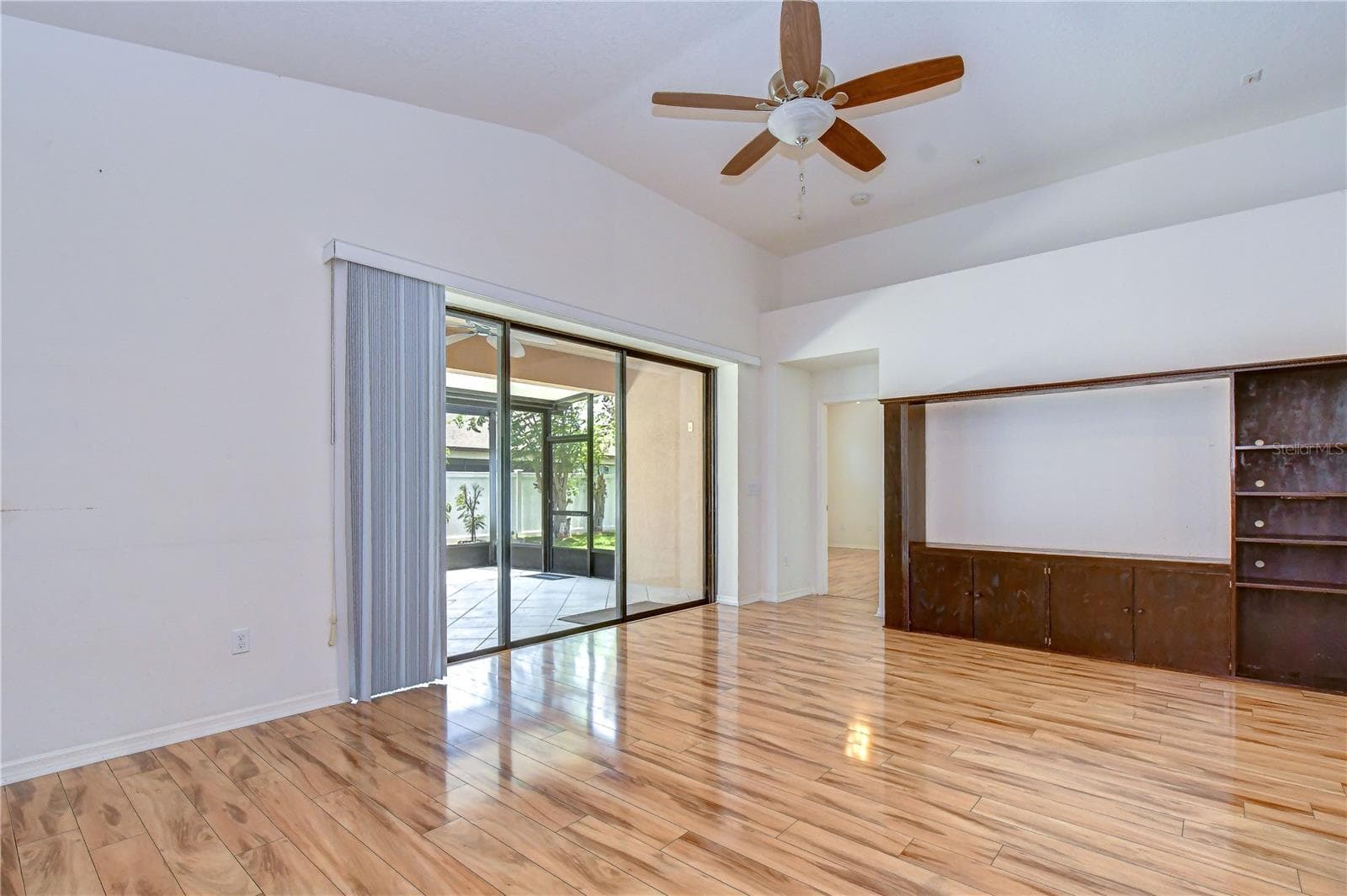 Single Family Residence at 8443 WHITE POPLAR DR, RIVERVIEW, photo 46 of 105
