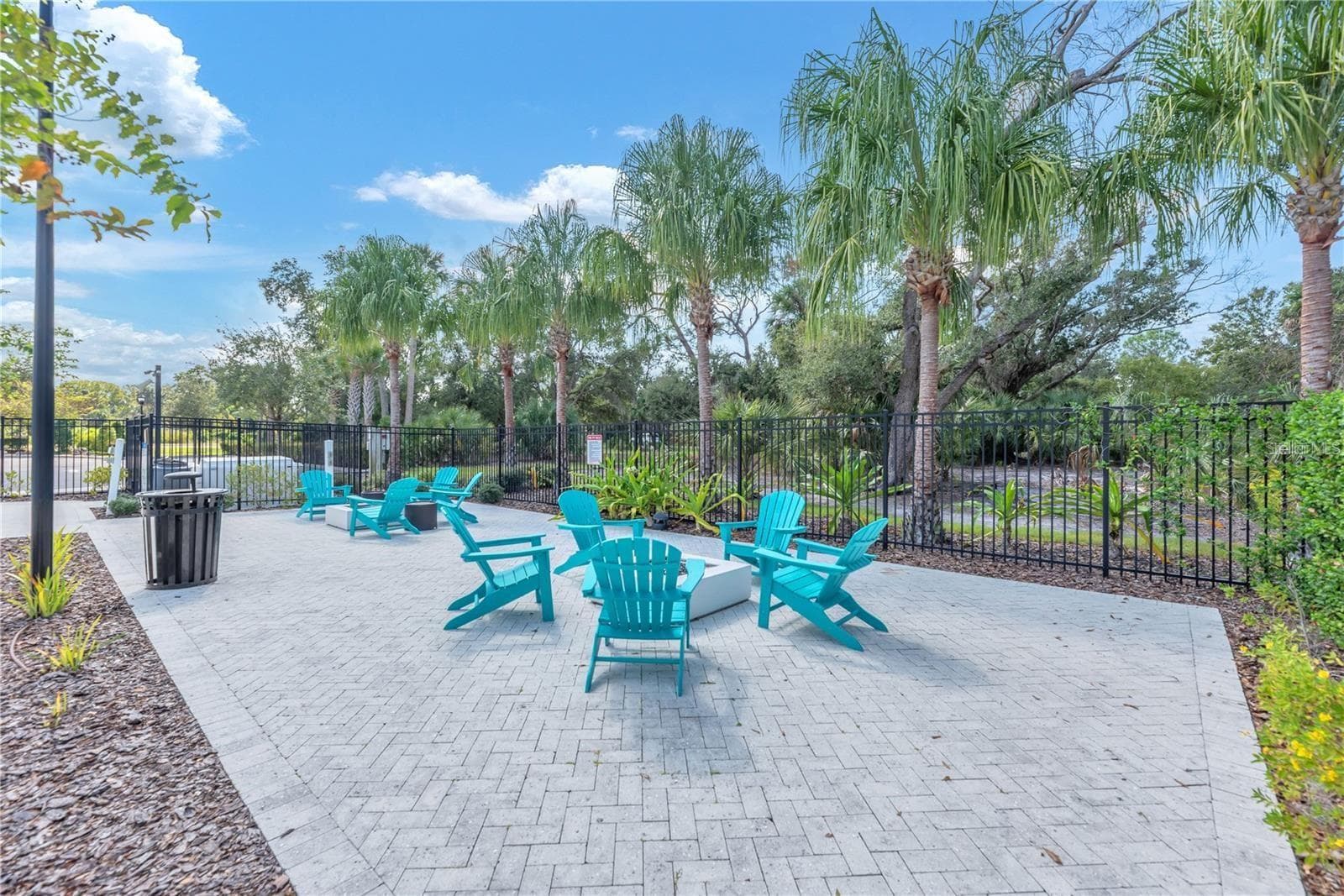 Single Family Residence at 8443 WHITE POPLAR DR, RIVERVIEW, photo 94 of 105