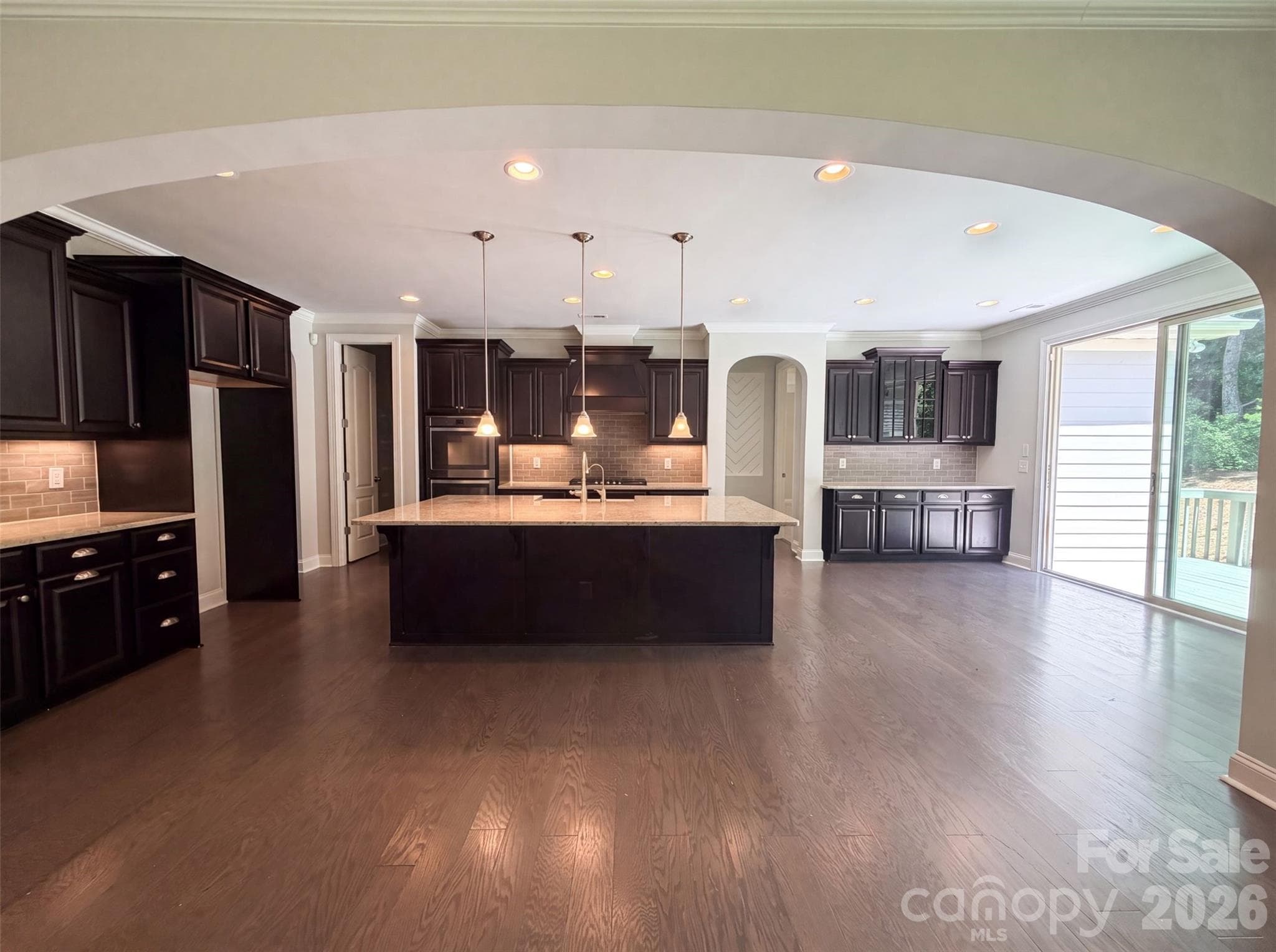 Single Family Residence at 147 Monteray Oaks Circle, Fort Mill, photo 2 of 19